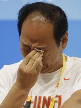 Překážkářův trenér Sun Chi-pching nezkrýval zklamání ze svěřencova zranění.