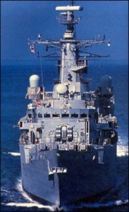 H.M.S London, vlajková loď Velké Británie v Perském zálivu.