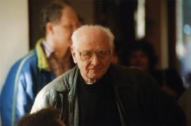 Spisovatel Arnošt Lustig je nejnovějším držitelem Ceny Franze Kafky.