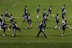 Fotbalisté Lyonu trénují na Ibrox Stadium v Glasgow.