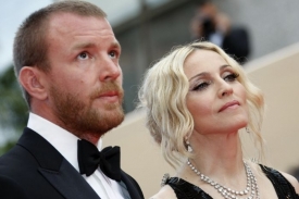 Madonna se svým dnes již bývalým manželem Guyiem Ritchiem.