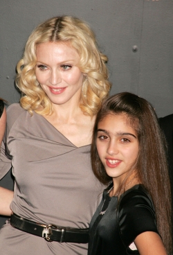 Madonna se svojí dcerou Lourdes.