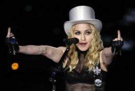 Madonna na turné vydělala přes pět miliard korun.