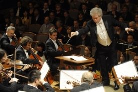 Koncert k výročí Mahlerovy Sedmé symfonie - ani ten se nenahrával.