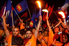 Předvolební shromáždění podpůrců koalice Pro lepší Makedonii.