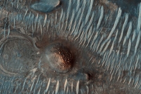 Snímek povrchu planety Mars.