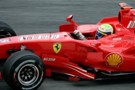 Felipe Massa si dojel pro pole position