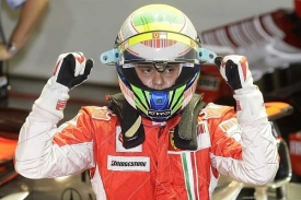 Felipe Massa dominoval v kvalifikaci na noční závod v Singapuru.