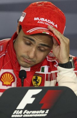 Smutný Felipe Massa z Ferrari, 
