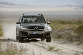 Mercedes GLK nabídne jak pohon všech kol, tak verzi se zadním náhonem.