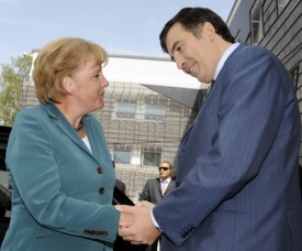 Německá kancléřka vyjádřila podporu gruzínskému prezidentovi.