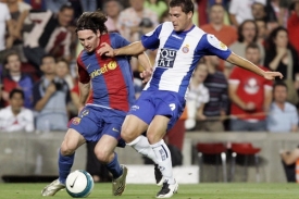 Lionel Messi v levo.