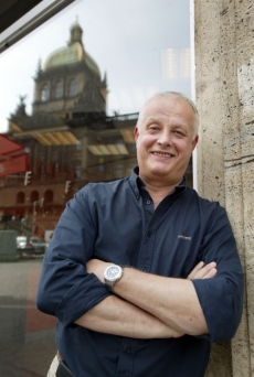 Skutečným autorem populárního hesla je Václav Mikolášek.