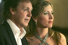 Paul McCartney se svou ženou Heather Millsovou.