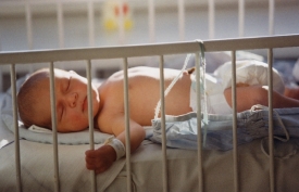 V pražských nemocnicích se loni narodilo nejvíce dětí za několik let.