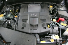 Nejsilnější verze Foresteru 2,5 XT má stejný přeplňovaný čtyřválec, jako Impreza WRX.