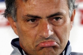 Teď už bývalý trenér Chelsea José Mourinho