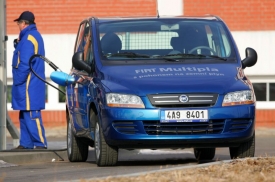 Na stlačený zemní plyn jezdí například Fiat Multipla.