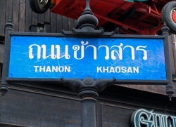 Legendární ulice Khao San - ráj i peklo batůžkářů.