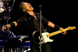 Bruce Springsteen má s jerseyským ďáblem své zkušenosti.