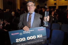 Překladatel Jiří Našinec vloni převzal cenu za román Simion Výtažník.