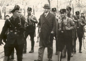 Ve strážení může NPD navazovat na slušnou tradici. Na snímku NSDAP.