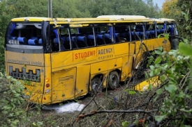 Nehoda autobusu si vyžádala životy čtyř Slováků.