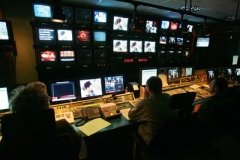 televizní newsroom