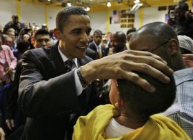 Fotografování s dětmi je pro Obamu i jeho prezidentské soky takřka povinné.