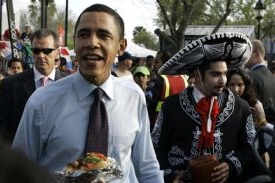 O podporu amerických Hispánců usilují Obama i Clintonová.