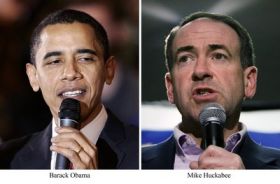 Barack Obama (vlevo) a Mike Huckabee