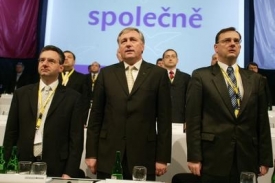 Jan Zahradil, Mirek Topolánek a Petr Nečas na kongresu ODS
