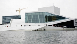 Objekt za 3,3 miliardy norských korun projektoval ateliér Snöhetta.