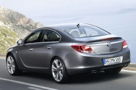 V nabídce Opelu Insignia budou karoserie sedan, liftback a kombi.