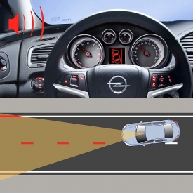 Opel Insignia nabízí systém sledující dopravní značení.
