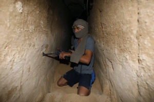 Palestinci začali ihned poškozené tunely opravovat.