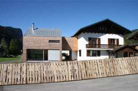 Př&iacute;stavba rodinn&eacute;ho domu v Bizau od Hein - Troy Architekten.