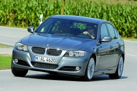 Mezi auty střední třídy má BMW 3 nejvíc dynamických schopností.