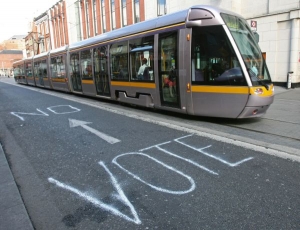 Irové se v referendu vyjádřili proti lisabosnké smlouvě...