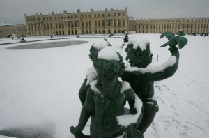 Zahrady ve Versailles byly zavřeny kvůli sněhu