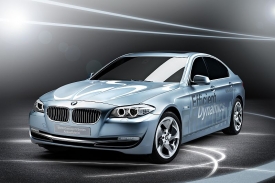 BMW 5 ActiveHybrid je zatím konceptem. Prodávat se začne příští rok.