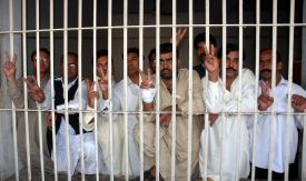 Zatčení pákistánští demonstranti.
