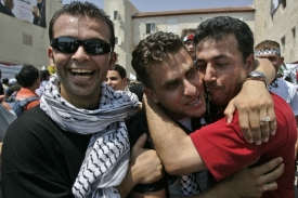 Propuštění 200 palestinských vězňů v Izraeli 25. srpna 2008.