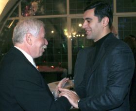 Oligarcha Patarkacišvili a sesazený ministr obrany Okruašvili (vpravo)