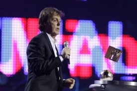 Paul McCartney prý chtěl zařadit nahrávku už do Antologie Beatles..
