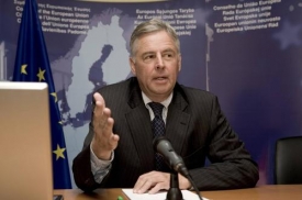 Holanďan Pieter Feith, který bude dohlížet na misi EU v Kosovu.