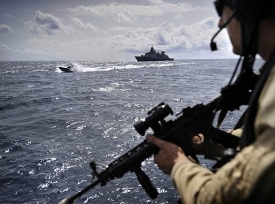 Americké námořnictvo u somálských břehů.
