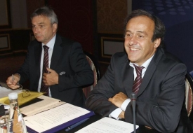 Michel Platini (vpravo)