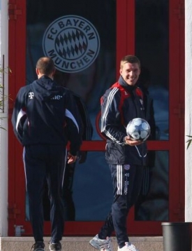 Lukas Podolski není i přes úsměv v Bayernu Mnichov spokojený.