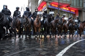 Policist&eacute; nedali neonacistům &scaron;anci proniknout do centra Prahy.